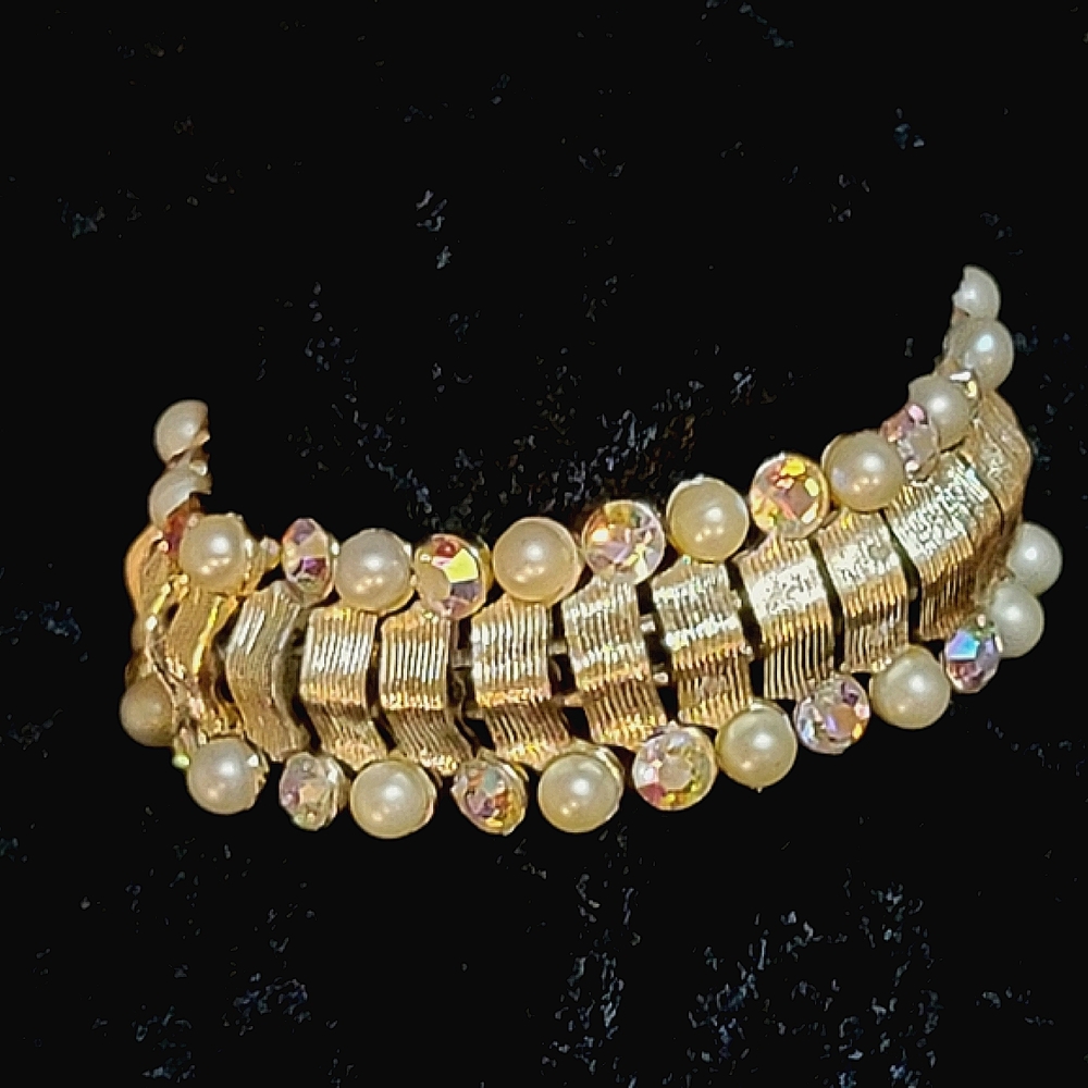 1950's Rare Vintage Coro Bracelet